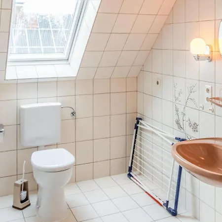 2 Bedroom Lovely In *