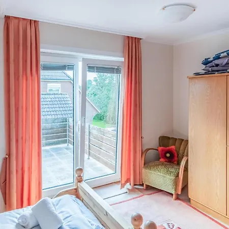 Apartment 2 Bedroom Lovely In *