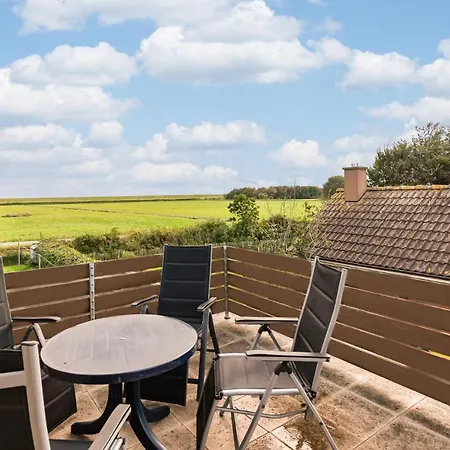 2 Bedroom Lovely In